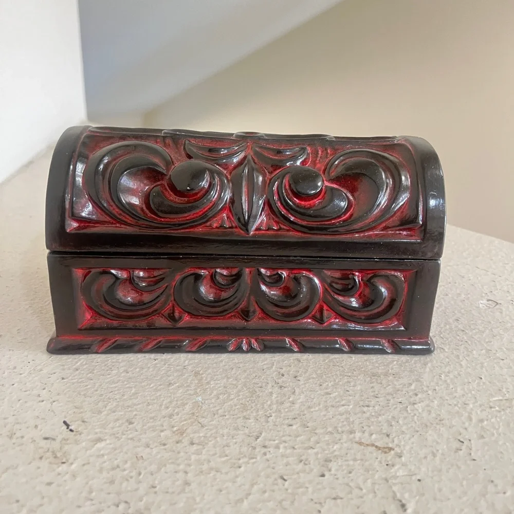 Vintage 1960s Hand Curved Decorative Box‎ Ceramic Jewelry Red Black Marked